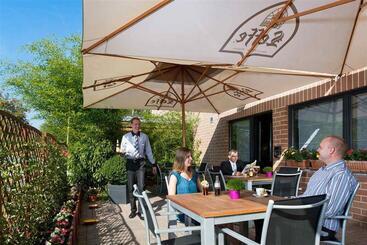 هتل Ibis Brussels Waterloo