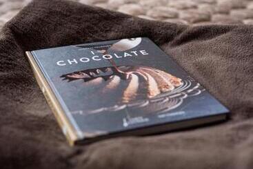 هتل The Chocolate Suites