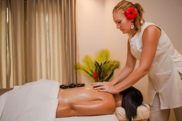 هتل Victoria House Resort & Spa