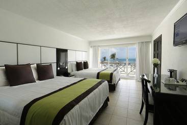 هتل Viva Fortuna Beach By Wyndham, A Trademark All Inclusive