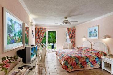 استراحتگاه Butterfly Beach