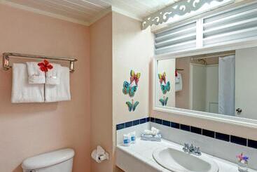 استراحتگاه Butterfly Beach