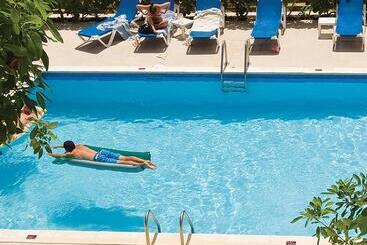 استراحتگاه Butterfly Beach
