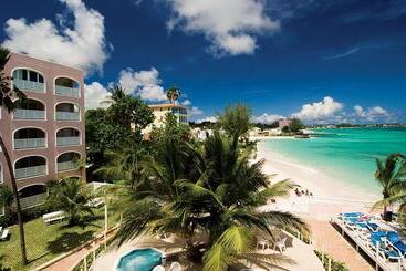 استراحتگاه Butterfly Beach