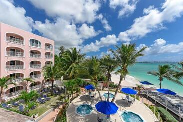 استراحتگاه Butterfly Beach