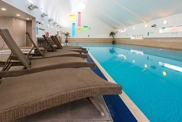 Ashford International Hotel & Spa