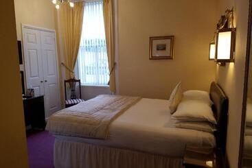هتل Atholl Villa Guest House
