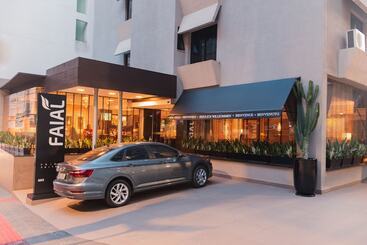 酒店 Faial Prime Suites