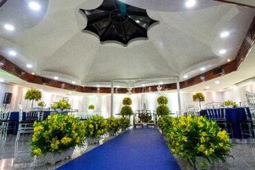 ホテル Golden Park Internacional Foz & Convenções