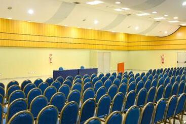 ホテル Golden Park Internacional Foz & Convenções