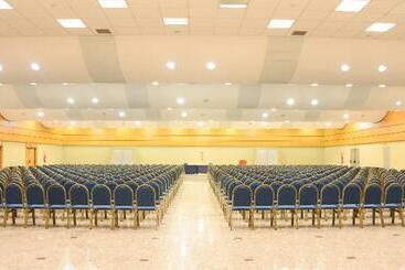 ホテル Golden Park Internacional Foz & Convenções