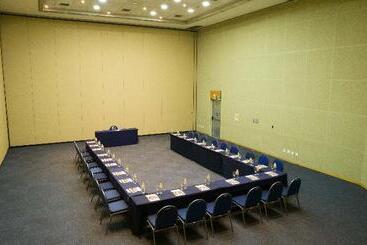 ホテル Golden Park Internacional Foz & Convenções