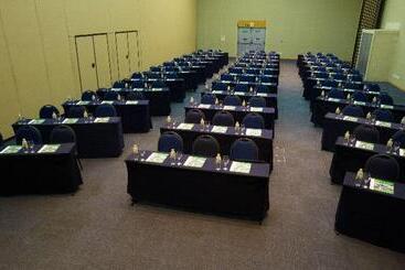 ホテル Golden Park Internacional Foz & Convenções