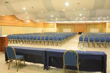 ホテル Golden Park Internacional Foz & Convenções