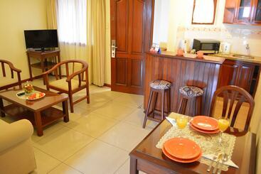 هتل House Inn Apart