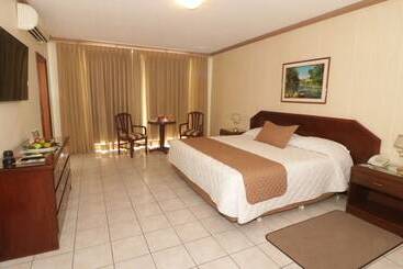 هتل House Inn Apart