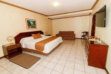 هتل House Inn Apart