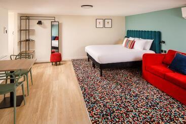 هتل Ibis Styles Bournemouth