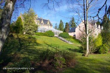 هتل Inverness Lochardil House