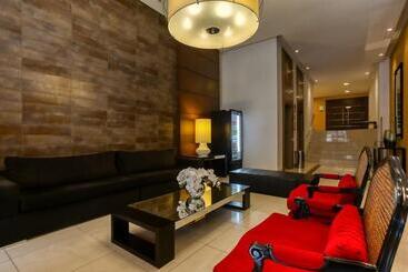 Roochelle Hotel By Nobile