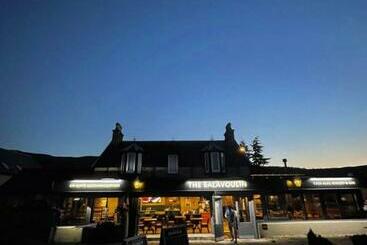 هتل The Balavoulin   Pub With Rooms