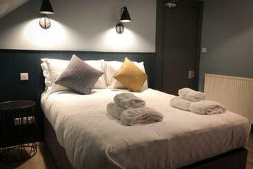 هتل The Balavoulin   Pub With Rooms