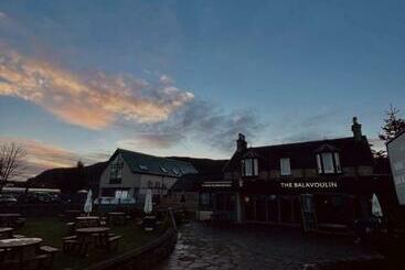 هتل The Balavoulin   Pub With Rooms