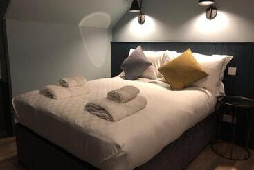 هتل The Balavoulin   Pub With Rooms