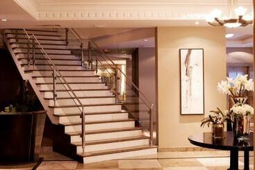 هتل Victoria Villa Curitiba By Nacional Inn