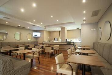 هتل Victoria Villa Curitiba By Nacional Inn