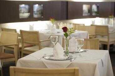 هتل Victoria Villa Curitiba By Nacional Inn