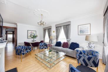 Carlton Court   Mayfair