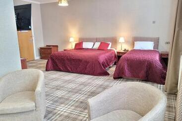 Cross Keys Hotel, Kelso