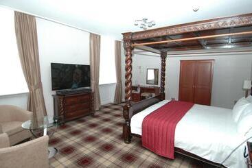 Cross Keys Hotel, Kelso