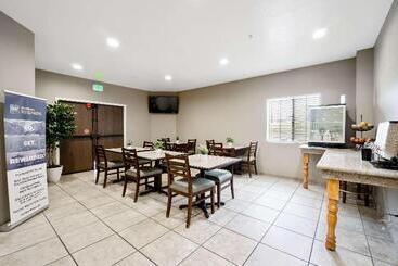 هتل Best Western Plus Grim S Dyke