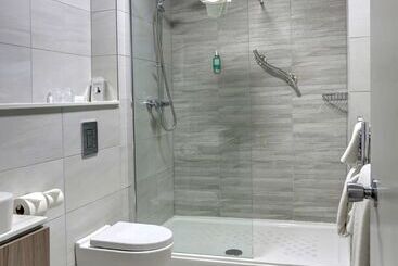 هتل Best Western Plus Nottingham Westminster