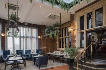 Dunston Hall Hotel, Spa & Golf Resort