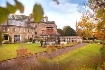 هتل Ednam House