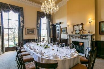 هتل Ednam House