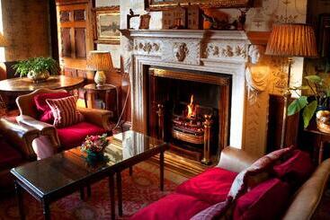 هتل Ednam House