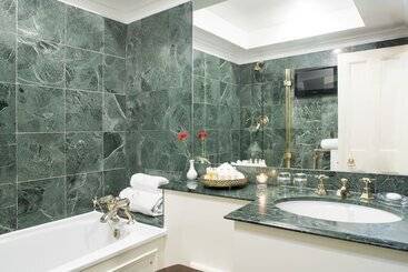 Hotel Egerton House