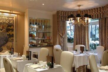 Hotel Egerton House