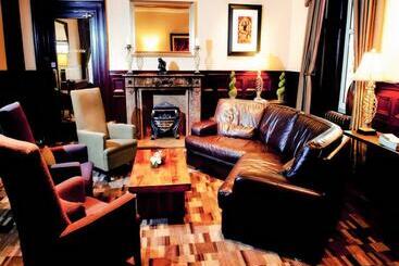 هتل Fairfield House