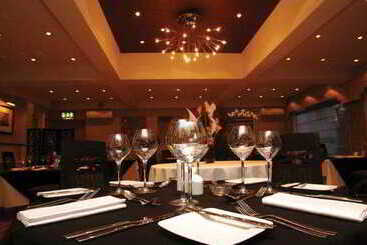 هتل Forest Lodge