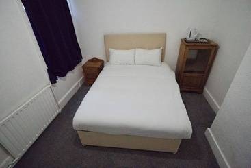 هتل Gatwick Birchwood Lodge