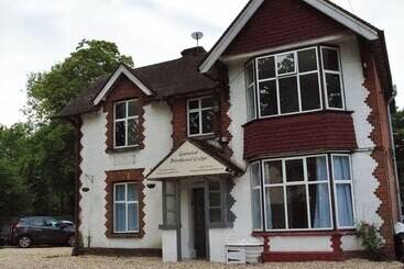 هتل Gatwick Birchwood Lodge