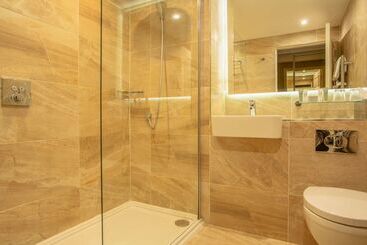 هتل Gleddoch Golf & Spa Resort