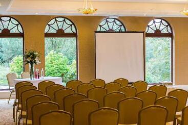هتل Gleddoch Golf & Spa Resort