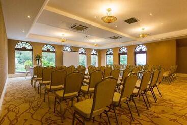 هتل Gleddoch Golf & Spa Resort