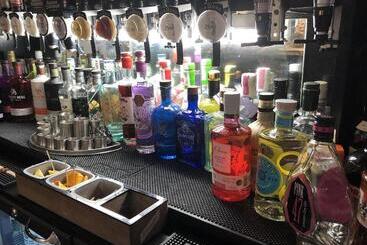 هتل The Dog & Partridge Country Inn